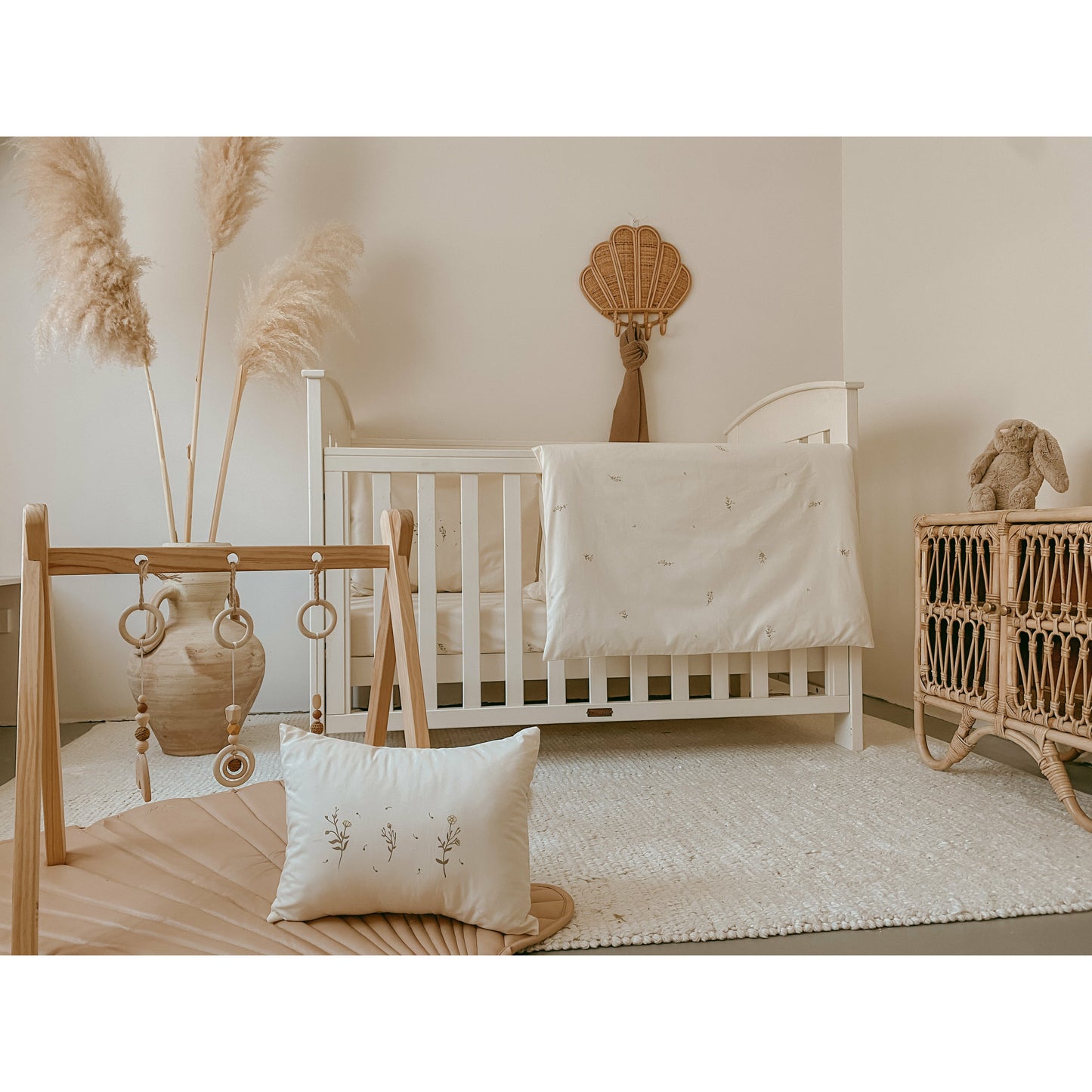 Buttercup Florals 5 Piece Crib Set